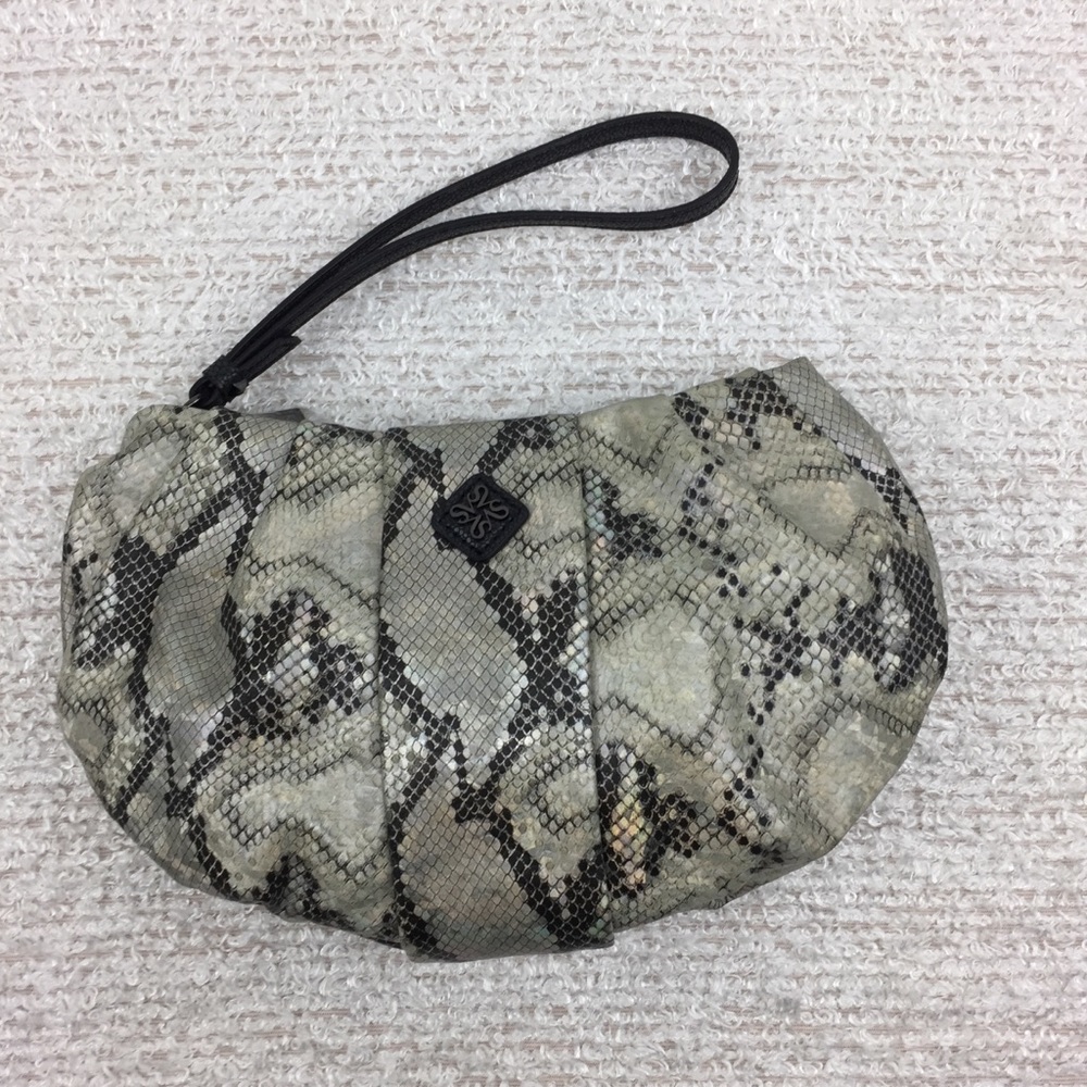 Simply Vera Vera Wang wristlet